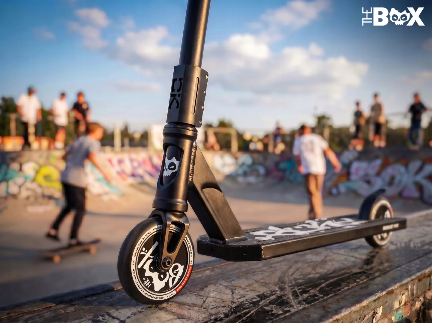 Termékkép 8: SOKE BOX fekete freestyle roller
