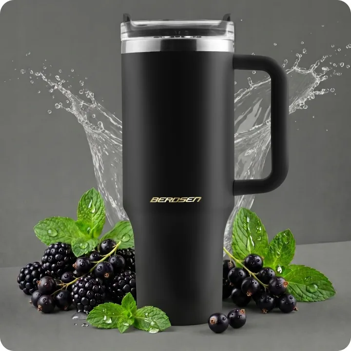 Detail produktu 2: Vakuový termohrnek se sadou brček 1180 ml Berdsen černý