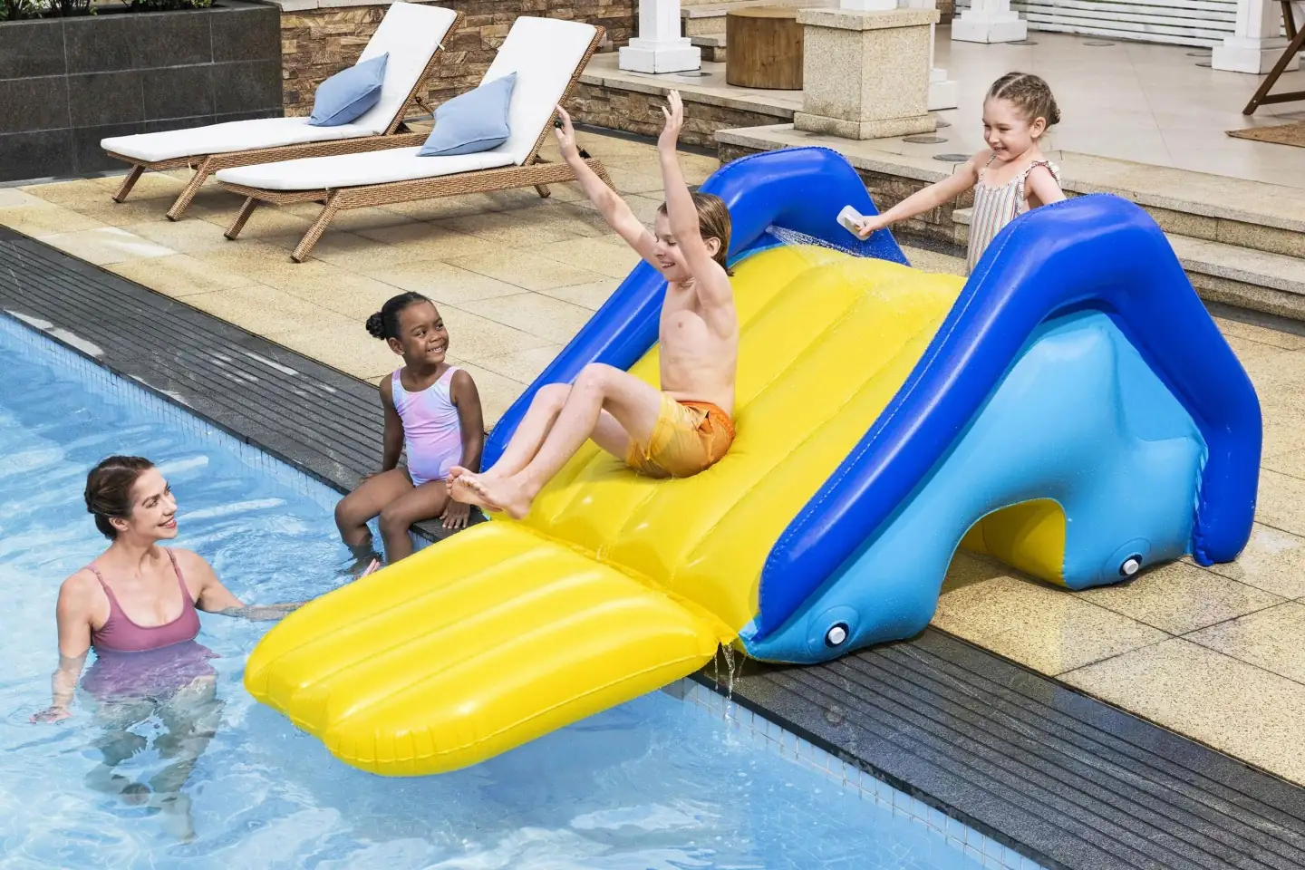 Slika proizvoda 2: Vodeni tobogan za bazen i vodeni park za djecu 247 cm Bestway 52453