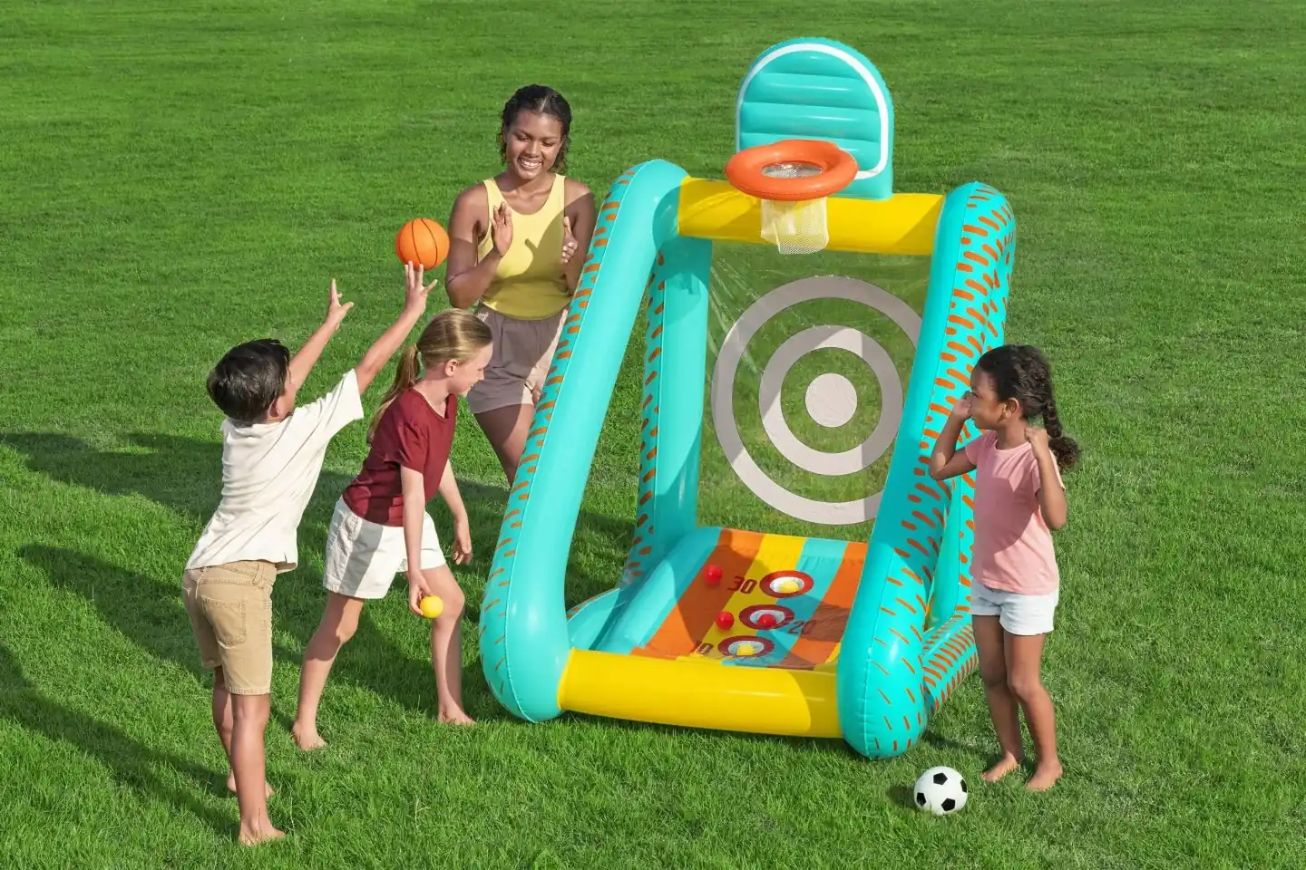 Detail produktu 6: Nafukovací zahradní herní set 3 v 1 basketbal, fotbal, terč 127x109x178 cm Bestway 52813