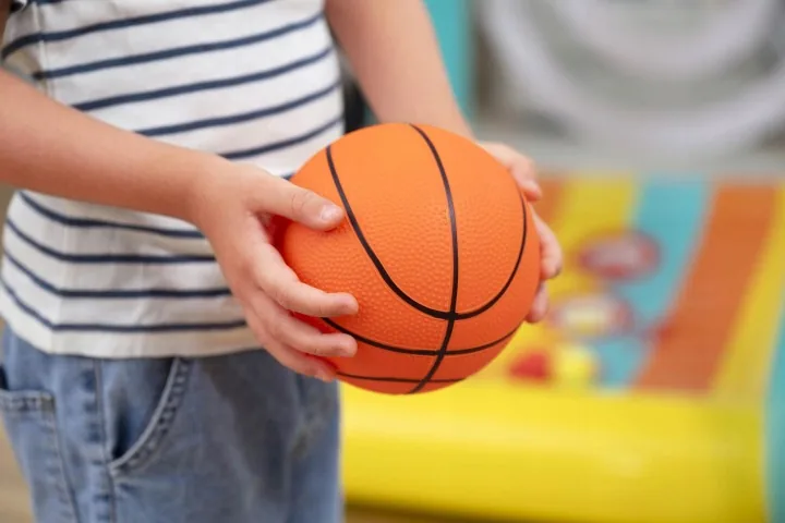 Detail produktu 4: Nafukovací zahradní herní set 3 v 1 basketbal, fotbal, terč 127x109x178 cm Bestway 52813