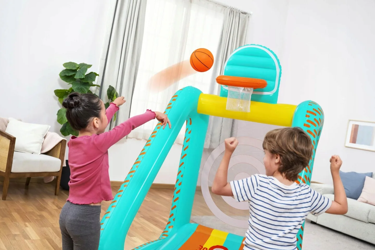 Detail produktu 9: Nafukovací zahradní herní set 3 v 1 basketbal, fotbal, terč 127x109x178 cm Bestway 52813