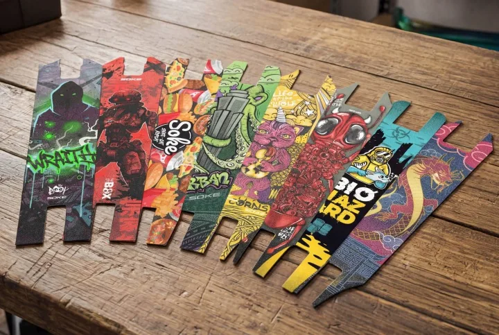 Termékkép 10: Freestyle rollerre való griptape Soke Griptape 52x13 cm Red Cyber