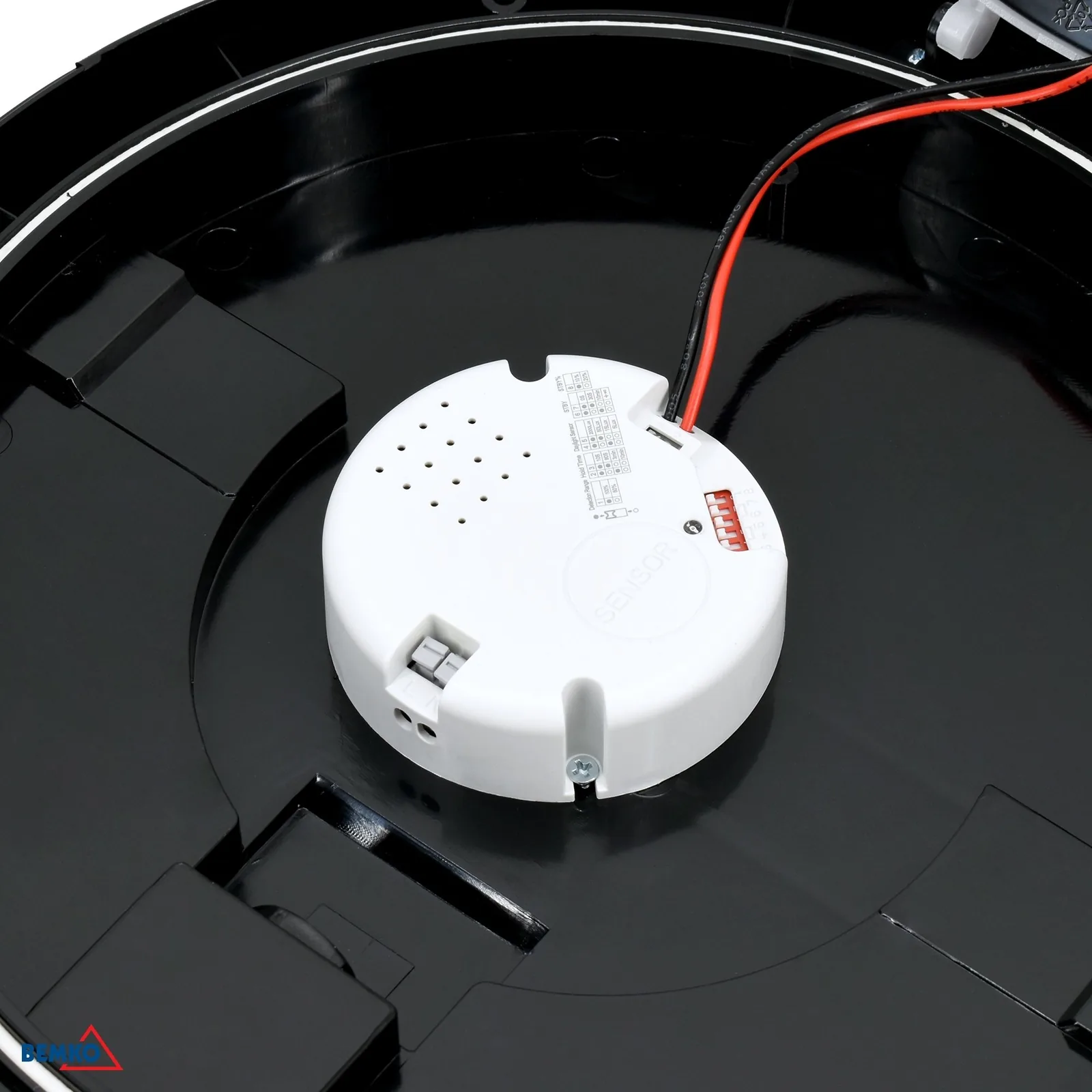 Bemko LED mennyezeti lámpa érzékelővel 16W 4000K 1600 lm IP66 fekete BM-C36-PSF706-164-BL-MD