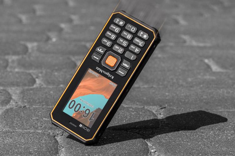 Do pracy w trudnych warunkach Pancerny telefon