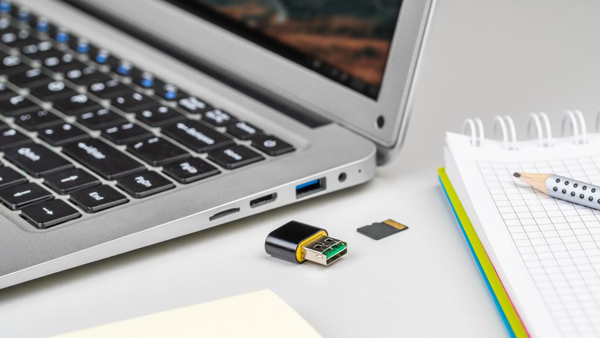 Mini čítačka micro SD kariet Rebel Comp R60 Externá čítačka pamäťových kariet micro SD