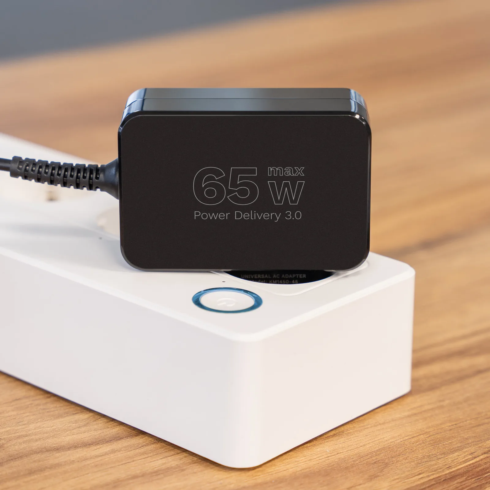Univerzálny napájací adaptér na notebook 65 W USB-C PD, 7 koncoviek, Krüger&Matz L-KM1450-65 detail 2
