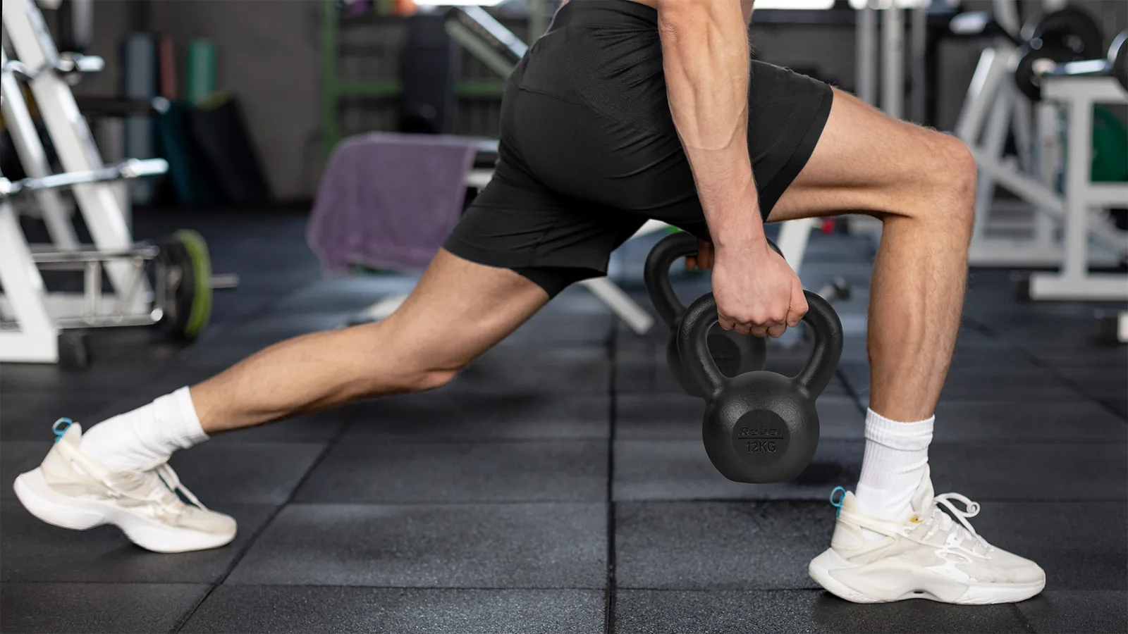 Liatinový kettlebell 4 kg Rebel Active L-RBA-2323-04